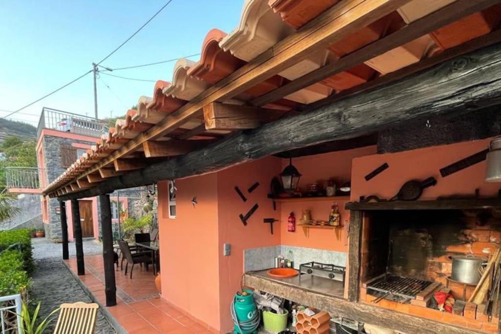 Villa Secluded W Pool, Oceanside View, 3br, 3ba Ponta do Sol (Madeira)